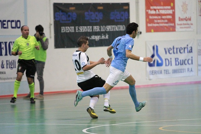 临困境与竞 临困境与竞